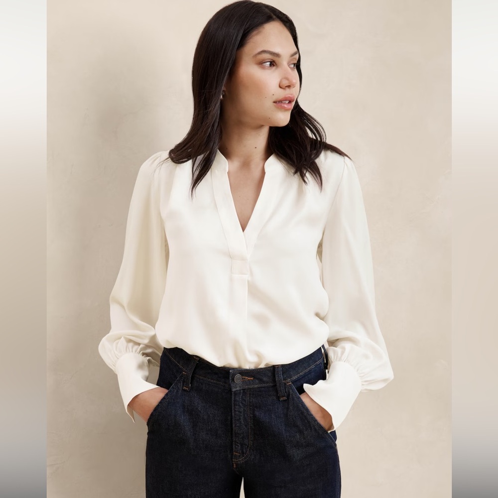 Crepe Volume Sleeve Blouse